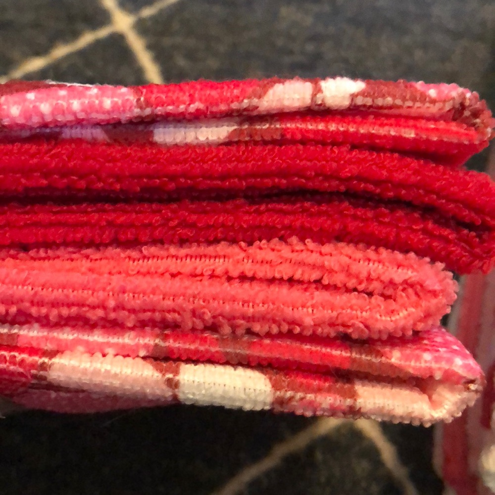 Home Essentials Microfiber Towels - Picture 5 of 7